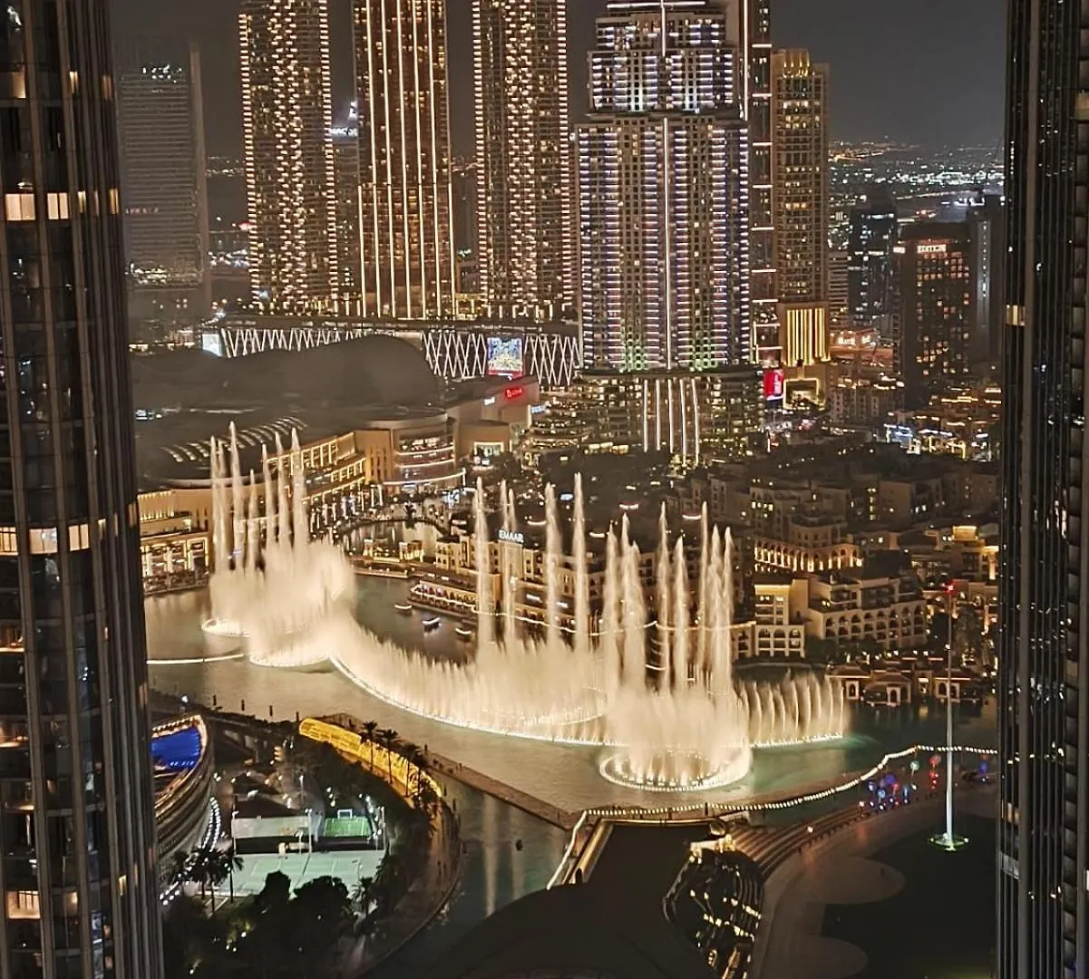 Luxury 3Br And Maid Room Forte Tower 1 With Fountain View contacts