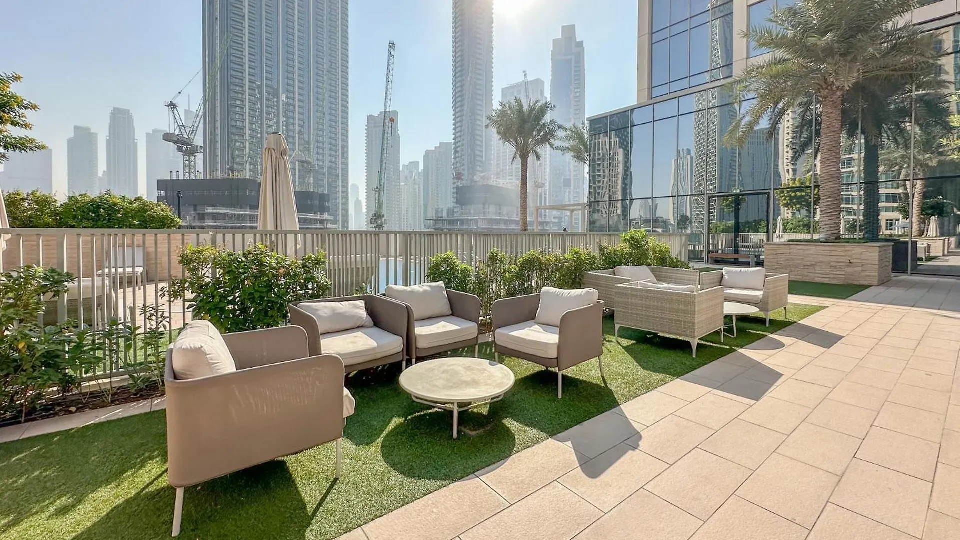 Luxury 3Br And Maid Room Forte Tower 1 With Fountain View Dubai Apartment
