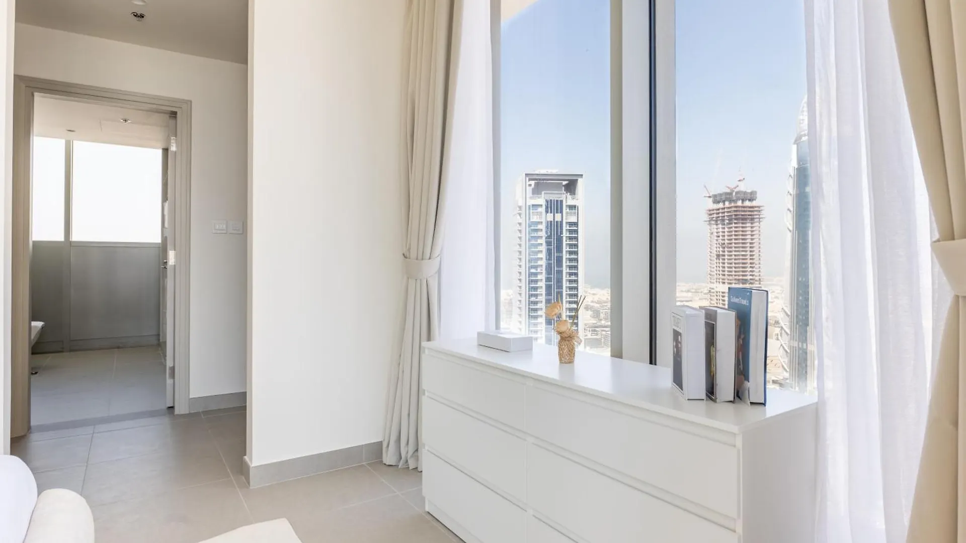 Apartment Luxury 3Br And Maid Room Forte Tower 1 With Fountain View Dubai